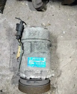 Volkswagen Golf IV Air conditioning (A/C) compressor (pump) 1J0820803K 5878406324