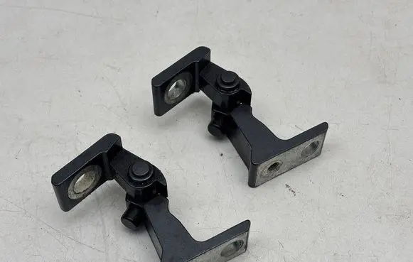 Skoda Octavia Mk3 (5E) Rear door hinge set 8K0831401E 8K0831401B