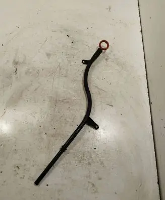 Volkswagen PASSAT B6 Oil level dip stick 03g103634