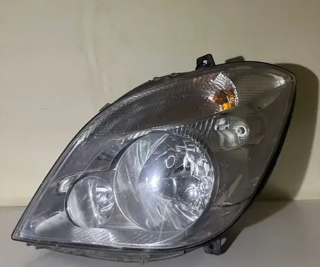 Mercedes-Benz Sprinter W906 Headlight/headlamp A9068200161