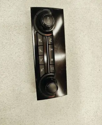 BMW 7 F01 F02 F03 F04 Air conditioning/heating control unit 9304723 0000556989 90025662