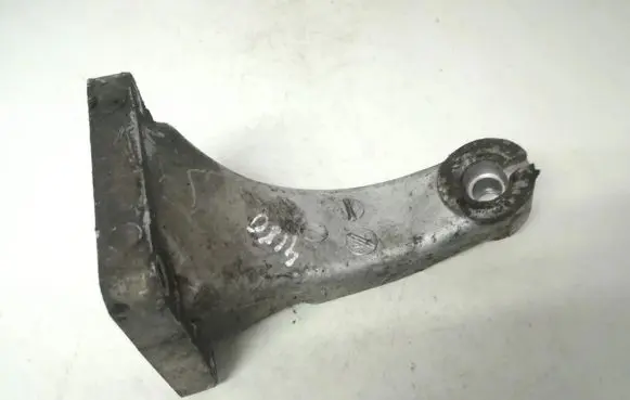 SsangYong Kyron Engine mounting bracket a6652231104
