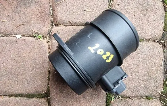Renault Master III Mass air flow meter 5WK98504 H8201267959 226807131R