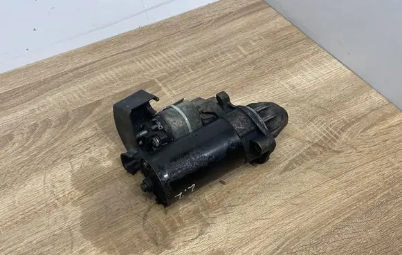 Mercedes-Benz Sprinter W906 Starter motor A0061517401 0061517401