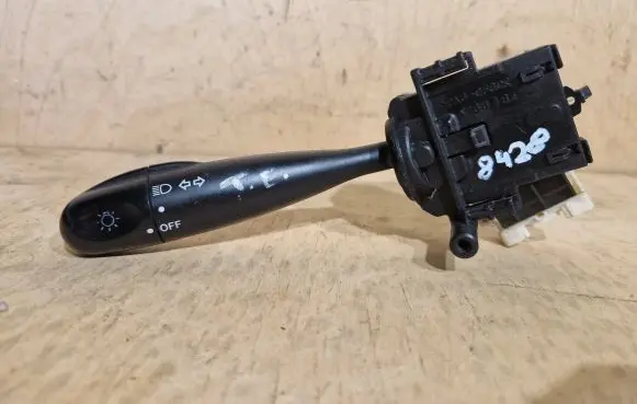 Toyota Echo Indicator stalk 1736482 173648