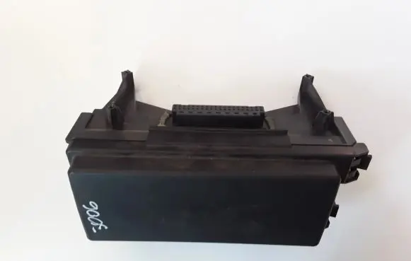 Jeep Grand Cherokee (WK) Fuse module 04692114AC