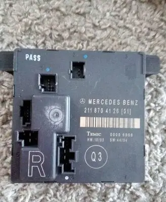 Mercedes-Benz E W211 Door control unit/module 2118704126