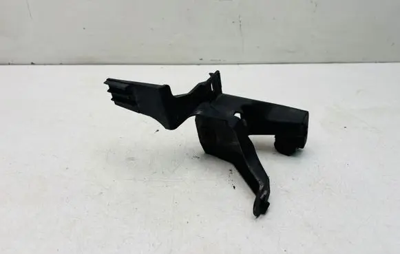 Audi TT TTS Mk2 Front bumper mounting bracket 8J0806539A