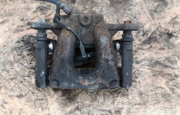 BMW 1 E81 E87 Rear brake caliper