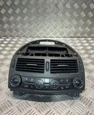 Mercedes-Benz E W211 Climate control unit 2118300385
