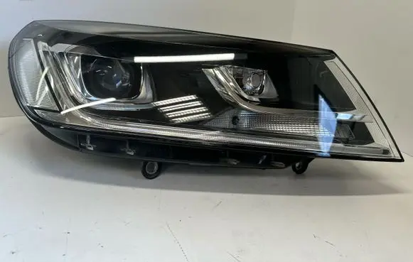 Volkswagen Touareg II Headlight/headlamp 7P1941752B 7P1941754B