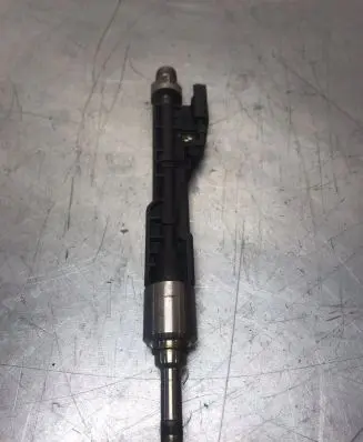 BMW 5 F10 F11 Fuel injector 0261500186