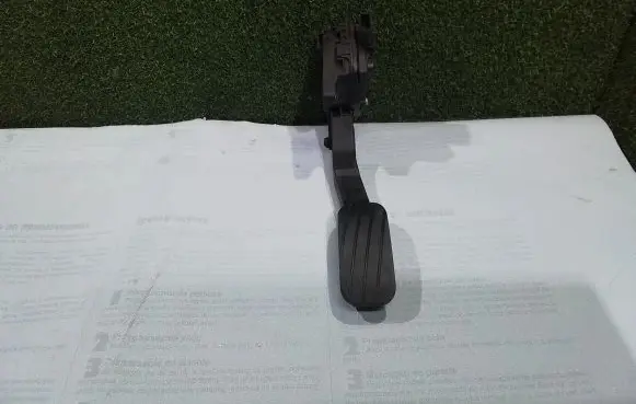 Renault Master III Accelerator throttle pedal 180107523R