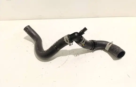 Coolant pipe/hose