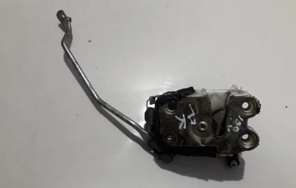 Hyundai Elantra Front door lock