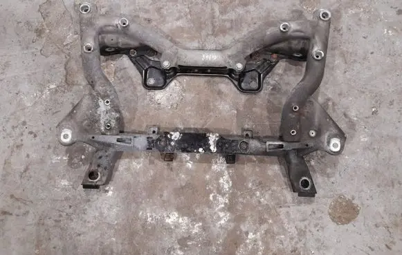 Mercedes-Benz C W204 Front subframe 2046281057 2046280557