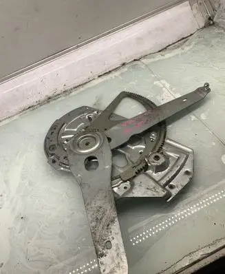 Volvo XC90 Front window lifting mechanism without motor 8626321