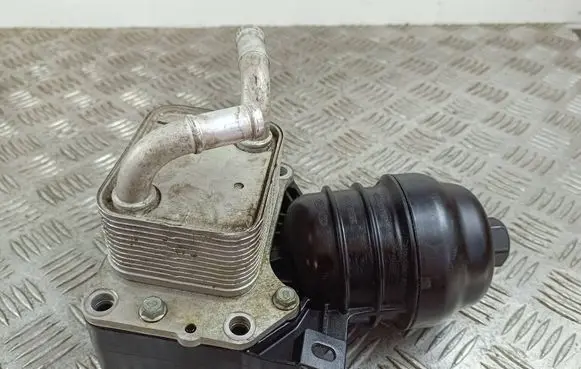 KIA Sorento IV Oil filter mounting bracket