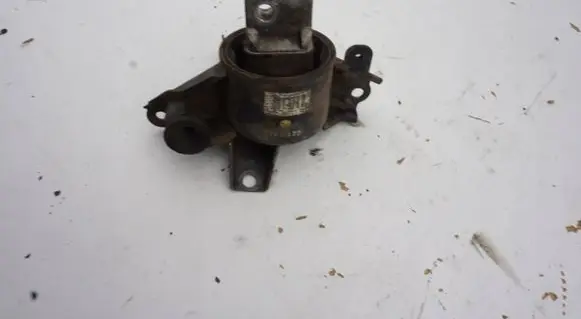Hyundai i30 Gearbox mounting bracket 