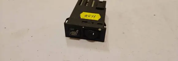 BMW 5 E39 Seat heating switch 8352259