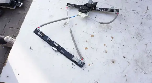 Ford B-MAX Front wiper linkage and motor