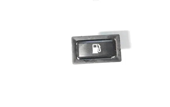 Toyota Avensis T250 Fuel tank opening switch 156795