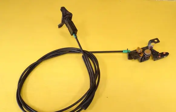 Mitsubishi Space Star Fuel cap flap release cable MB023335