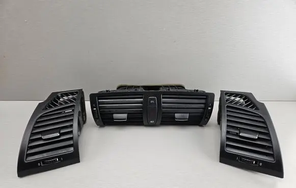 BMW 1 E81 E87 Dash center air vent grill 7059189 7059187 7059188