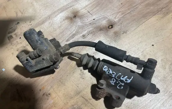 Clutch slave cylinder