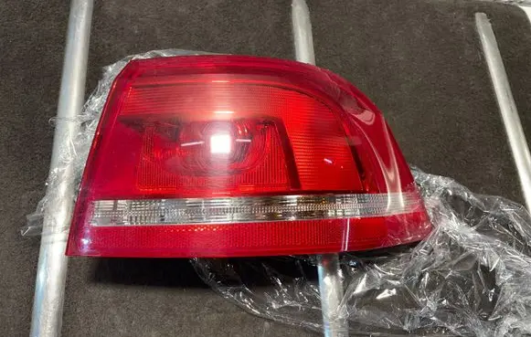 Volkswagen PASSAT B7 Rear/tail lights 3AF945096E 3AF945096