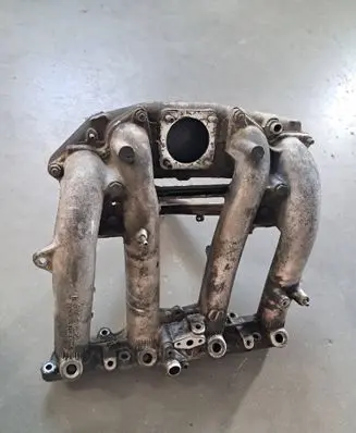 Mercedes-Benz 190 W201 Intake manifold 1021413501