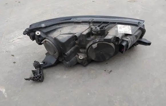 Skoda Fabia Mk3 (NJ) Headlight/headlamp 6V1941015D