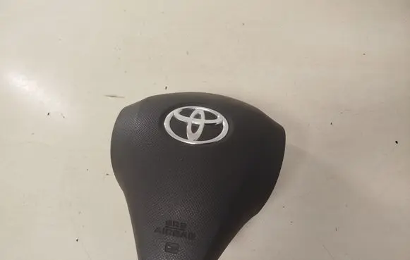 Toyota Yaris Steering wheel airbag 451300D160F