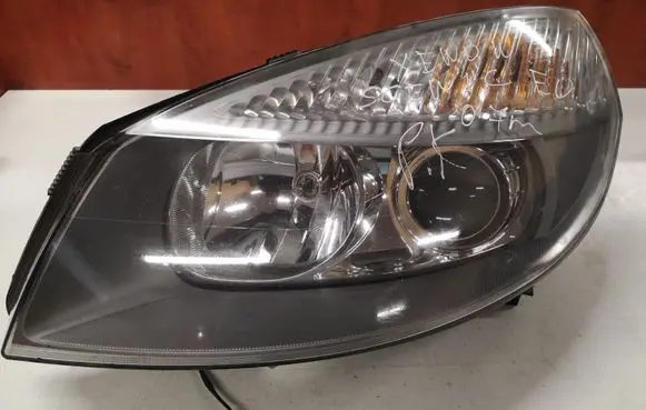 Renault Scenic II - Grand scenic II Headlight/headlamp 15811300