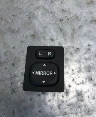 Toyota Corolla Verso AR10 Wing mirror switch 769746A