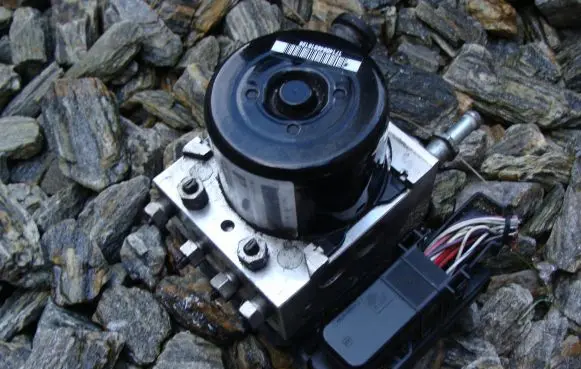 Jeep Compass ABS Pump P04877036AD