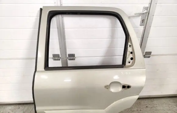 Mazda Tribute Rear door