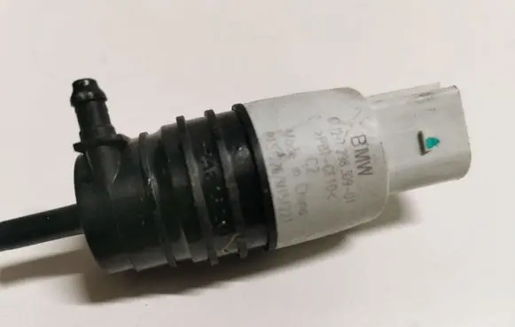 BMW 3 F30 F35 F31 Headlight washer pump 7298309