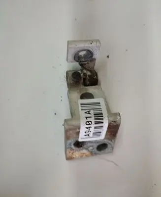 Volkswagen Caddy Front door upper hinge 