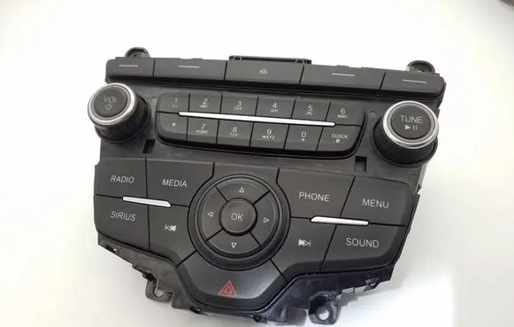 Head unit multimedia control