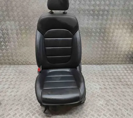 MG HS Front driver seat 10649038AMM 10649027AMM