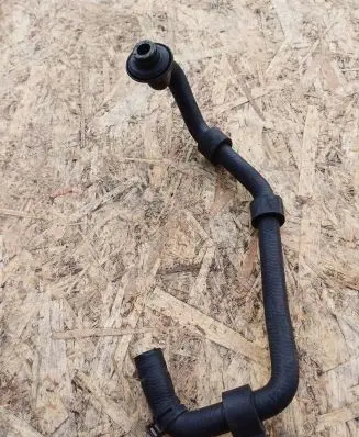 Porsche Macan (95B) Coolant pipe/hose 95B121447K