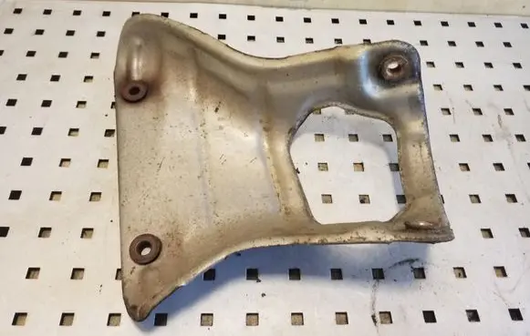 Toyota Corolla Verso AR10 Heat shield in engine bay 