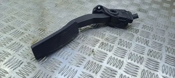 Maserati Ghibli Accelerator throttle pedal 04861715AE