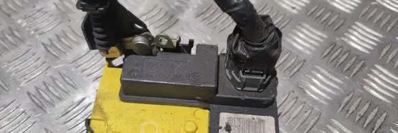 Volvo V70 Front door lock 9485304