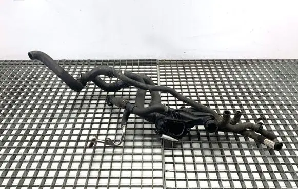 Mini Cooper Countryman R60 Engine coolant pipe/hose 10106811
