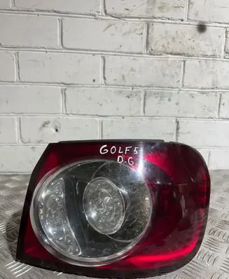 Volkswagen Golf Plus Rear/tail lights 5M0945096L