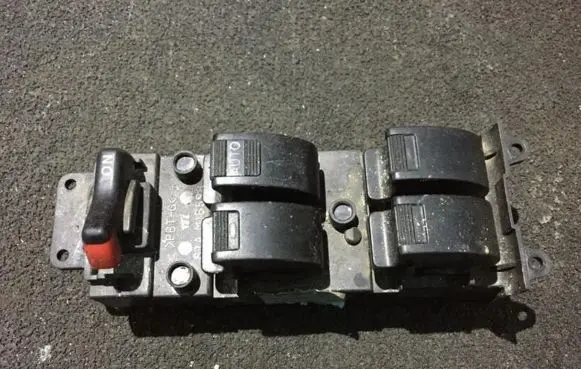 Honda Accord Electric window control switch 8615u