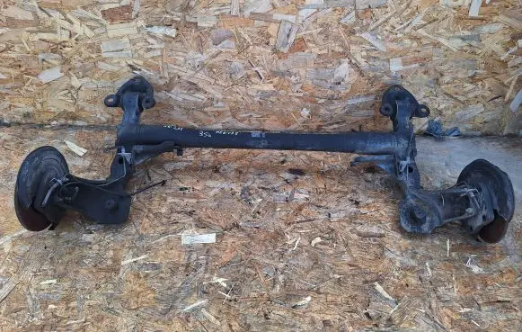 Opel Meriva B Rear axle beam 