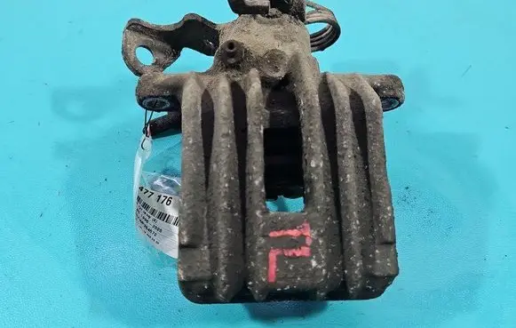 Volkswagen PASSAT B5.5 Rear brake caliper IMPRK1477176
